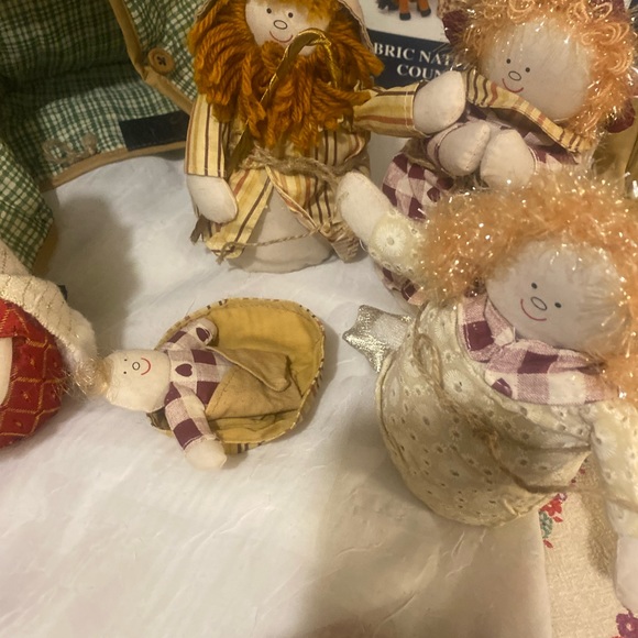 Vintage cloth nativity scene - Picture 6 of 12